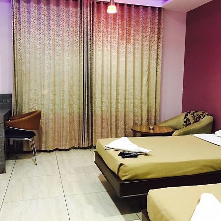 Iroomz Vaishali Residency Bellary Eksteriør billede
