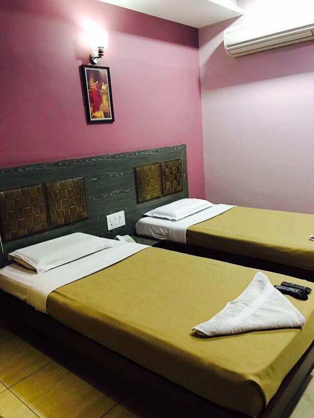 Iroomz Vaishali Residency Bellary Eksteriør billede